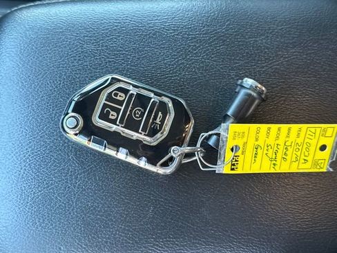 Used 2019 Jeep Wrangler Unlimited Sahara w/ Cold Weather Group image 27