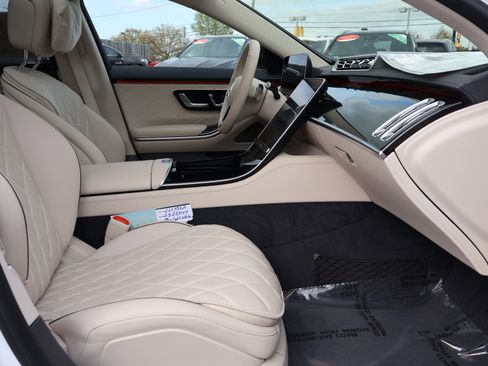 Certified 2025 Mercedes-Benz S 580 4MATIC Sedan image 28