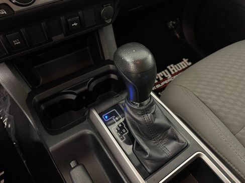 Used 2023 Toyota Tacoma SR5 w/ SR5 Appearance Package RWD image 20