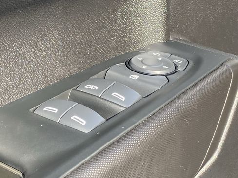 Used 2025 Chevrolet Silverado 1500 Custom RWD image 29