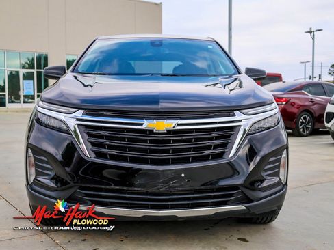 Used 2023 Chevrolet Equinox LT image 3