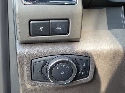 Used 2020 Ford Expedition XLT w/ Equipment Group 202A RWD image 14