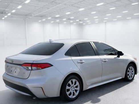 Used 2022 Toyota Corolla LE image 5