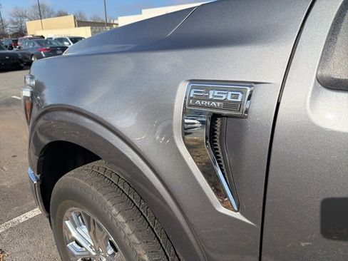 Used 2024 Ford F150 Lariat w/ FX4 Off-Road Package image 8