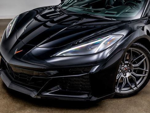 Used 2024 Chevrolet Corvette Z06 w/ Stealth Interior Trim Package image 18