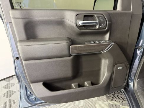 Used 2020 Chevrolet Silverado 1500 LTZ AWD/4WD image 25