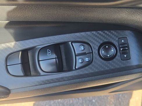 Used 2024 Nissan Altima 2.5 SV FWD image 26