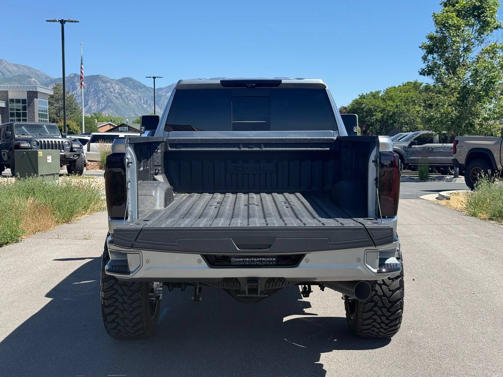 Used 2026 GMC Sierra 3500 Denali Ultimate AWD/4WD image 12