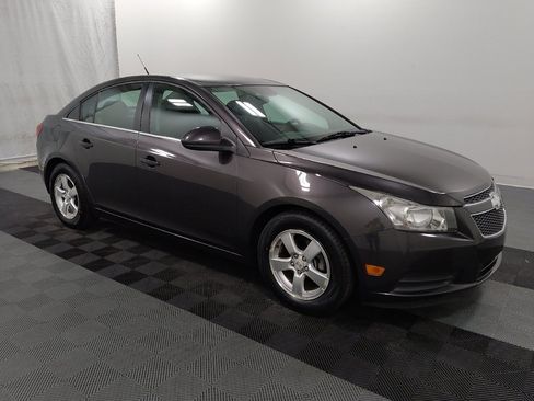 Used 2014 Chevrolet Cruze LT w/ Technology Package FWD image 11
