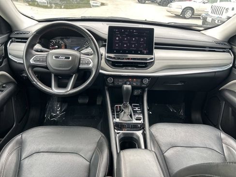 Certified 2022 Jeep Compass Limited image 34