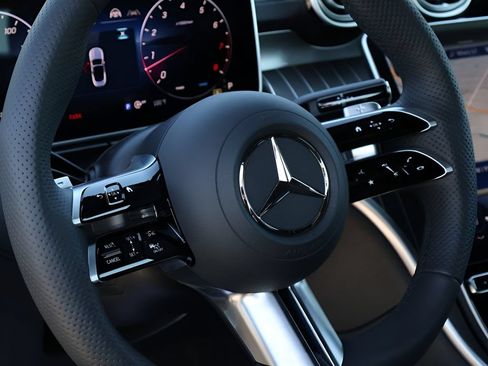 Used 2024 Mercedes-Benz CLE 450 4MATIC Cabriolet image 22