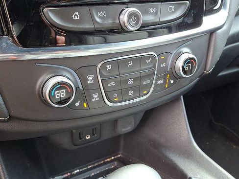 Certified 2023 Chevrolet Traverse LT image 17