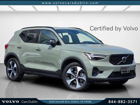 Certified 2025 Volvo XC40 B5 Plus w/ Protection Package Premier AWD/4WD image 1