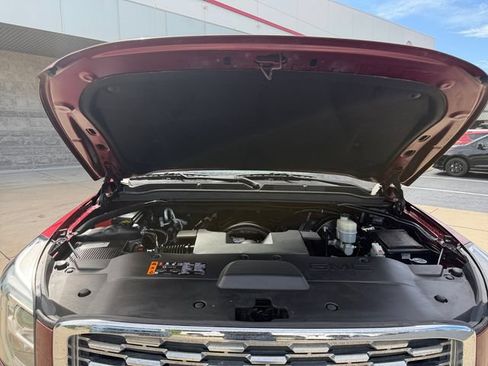 Used 2019 GMC Yukon Denali w/ Denali Ultimate Package AWD/4WD image 36