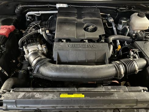 Certified 2025 Nissan Frontier SL AWD/4WD image 12