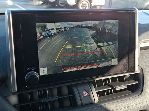 Used 2024 Toyota RAV4 XLE image 18