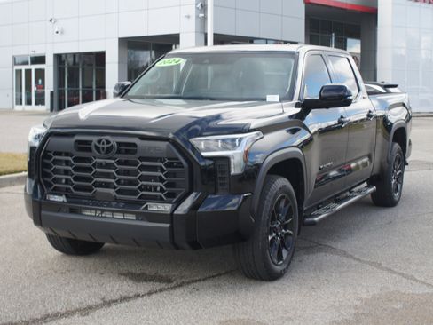 Used 2024 Toyota Tundra Limited image 3