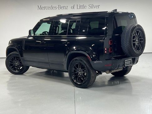 Used 2024 Land Rover Defender 110 S image 3