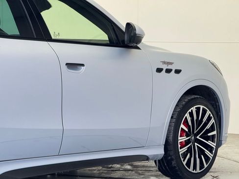 Used 2024 Maserati Grecale Trofeo image 46