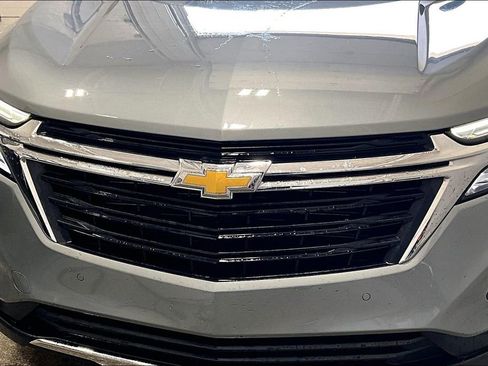 Used 2023 Chevrolet Equinox LT AWD/4WD image 32