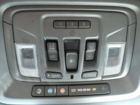 Used 2024 Chevrolet Silverado 3500 High Country w/ High Country Premium Package image 27