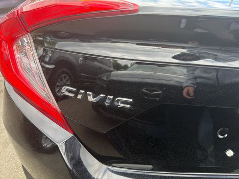 Used 2019 Honda Civic LX image 7