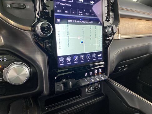 Used 2021 RAM 1500 Limited image 32