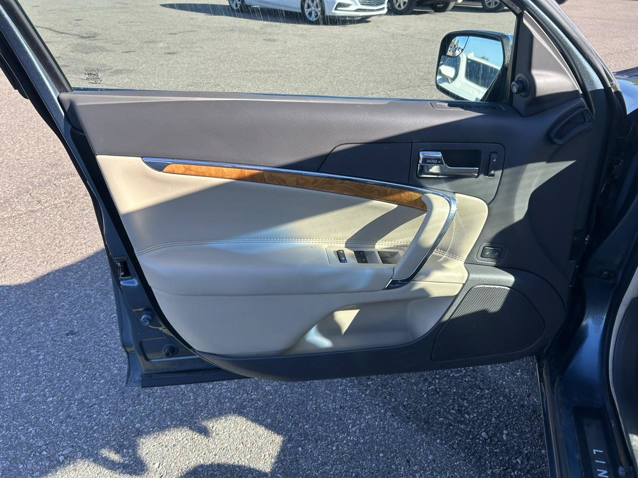 Used 2011 Lincoln MKZ AWD image 14