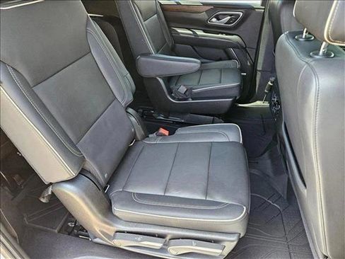 Used 2021 Chevrolet Suburban Premier w/ Premium Package image 22