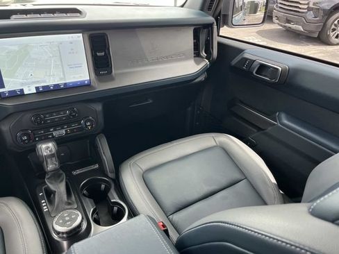 Used 2024 Ford Bronco Outer Banks w/ Sasquatch Package AWD/4WD image 16