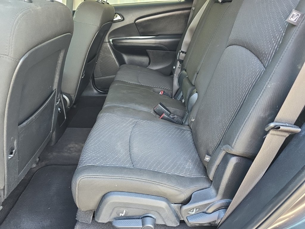 Used 2020 Dodge Journey SE w/ SE Popular Equipment Group FWD image 19