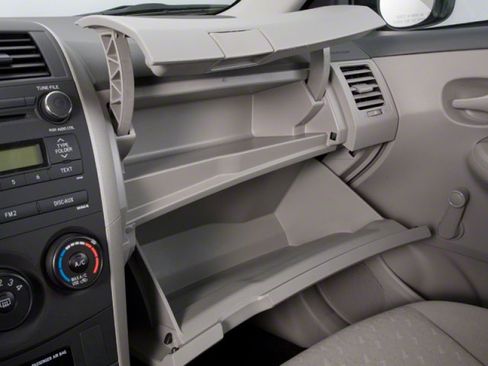 Used 2010 Toyota Corolla LE w/ All Weather Guard Pkg FWD image 13