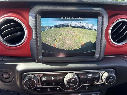 Used 2020 Jeep Wrangler Unlimited Rubicon AWD/4WD image 22