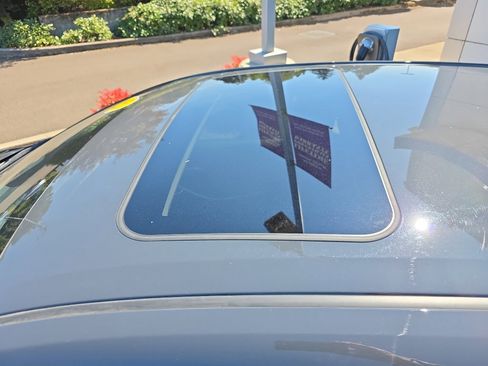 Used 2025 Toyota Corolla XLE image 13