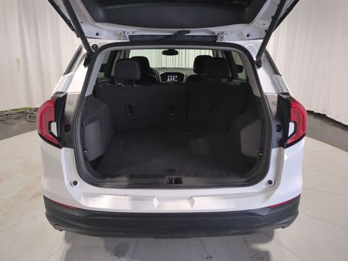 Used 2022 GMC Terrain SLE w/ Driver Convenience Package image 39