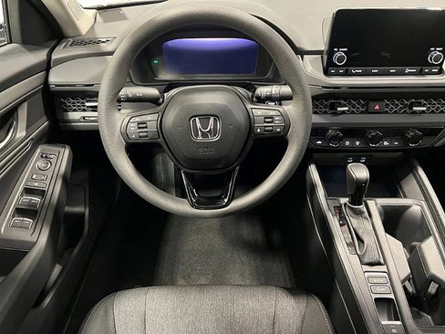 Used 2023 Honda Accord EX image 17