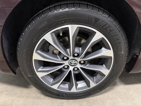 Used 2018 Toyota Avalon XLE Premium w/ Protection Package image 7