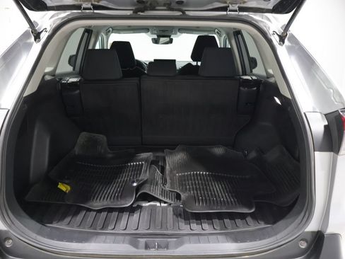 Used 2023 Toyota RAV4 LE AWD/4WD image 4