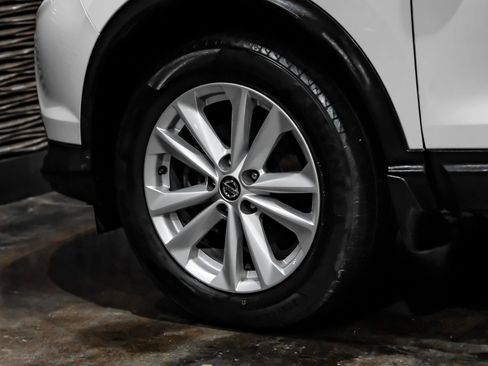 Used 2019 Nissan Rogue Sport SV w/ Technology Package FWD image 48