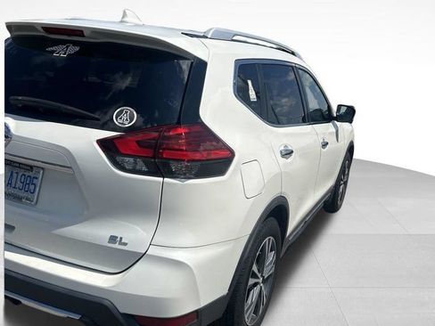 Used 2017 Nissan Rogue SL FWD image 6
