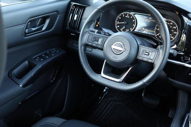 Certified 2025 Nissan Pathfinder SV AWD/4WD image 25
