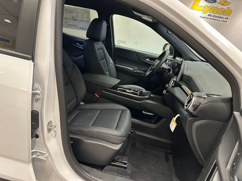 New 2026 Chevrolet Equinox LT image 7