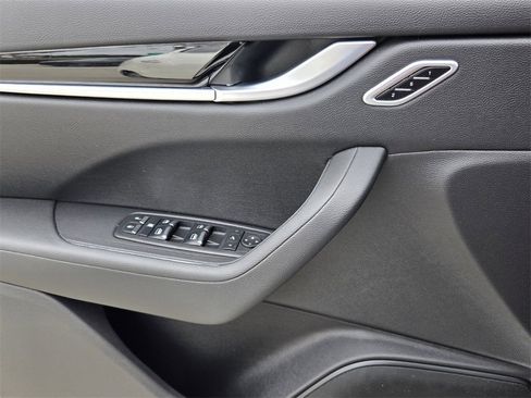 Used 2023 Maserati Levante GT image 27