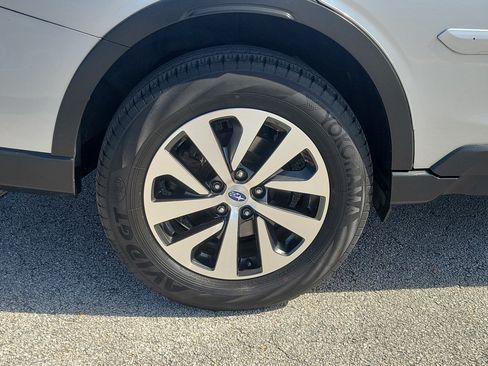 Used 2021 Subaru Outback Premium AWD/4WD image 5