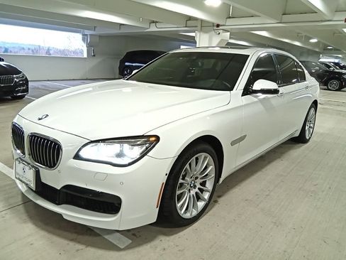 Used 2015 BMW ALPINA B7 xDrive image 3