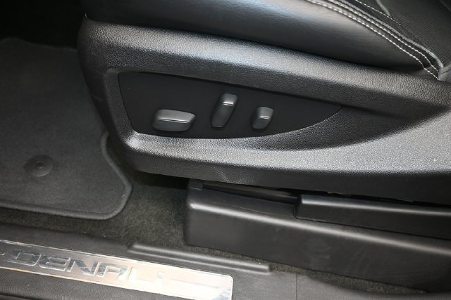 Used 2018 GMC Sierra 1500 Denali AWD/4WD image 9