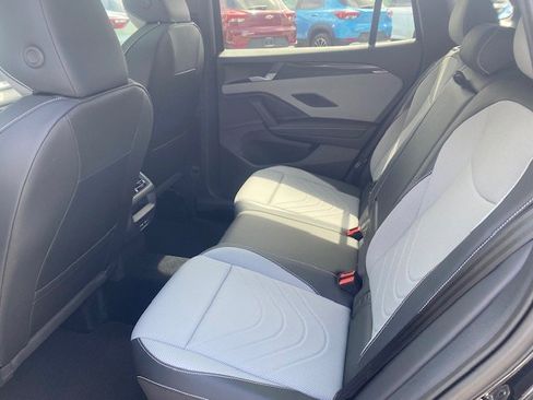 New 2025 Volkswagen Tiguan SE R-Line image 13