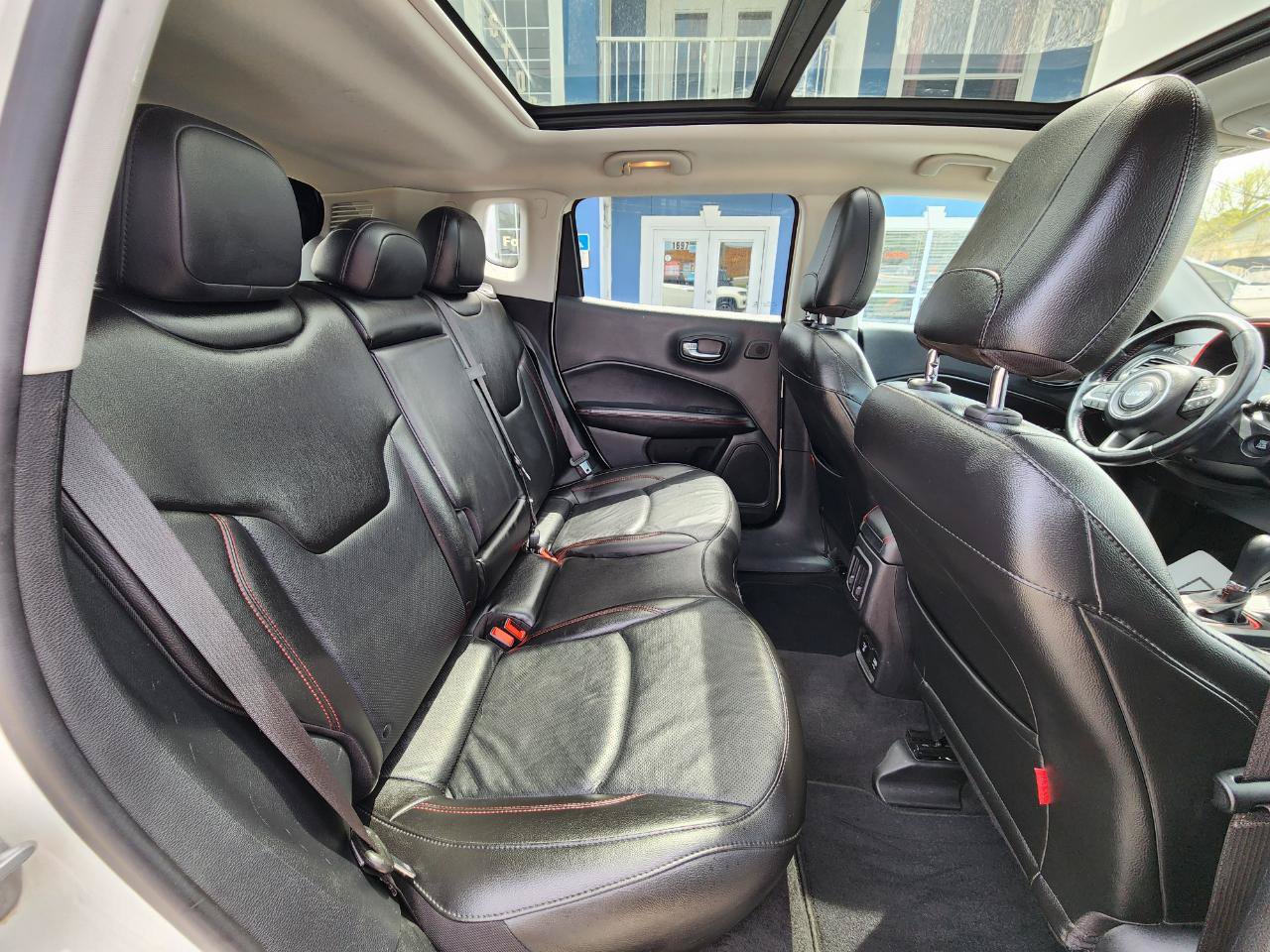 Used 2021 Jeep Compass Trailhawk w/ Sun and Sound Group AWD/4WD image 26
