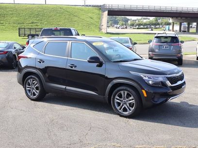 Used 2023 Kia Seltos S w/ Navigation Package