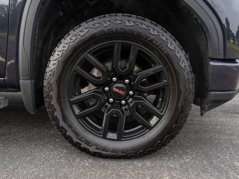 Used 2023 GMC Sierra 1500 Elevation w/ Preferred Package AWD/4WD image 10